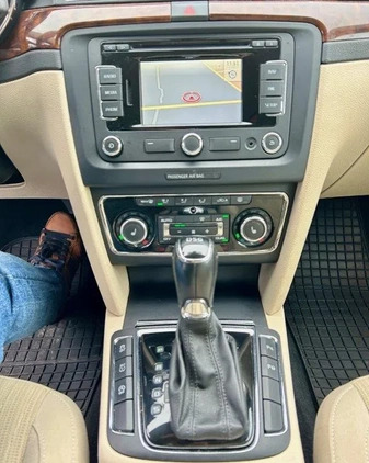 Skoda Superb cena 53900 przebieg: 212000, rok produkcji 2014 z Lublin małe 137